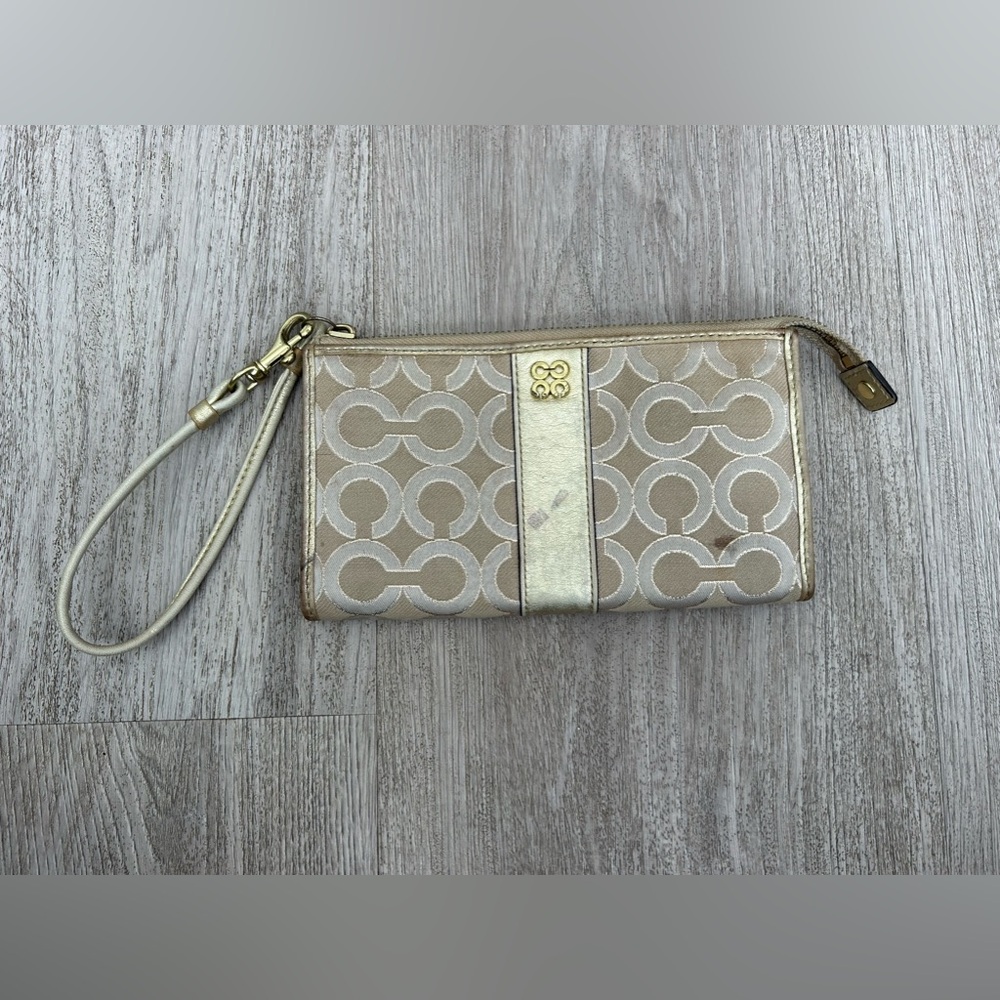 Coach Zippy Wallet Wristlet in Signature Gold